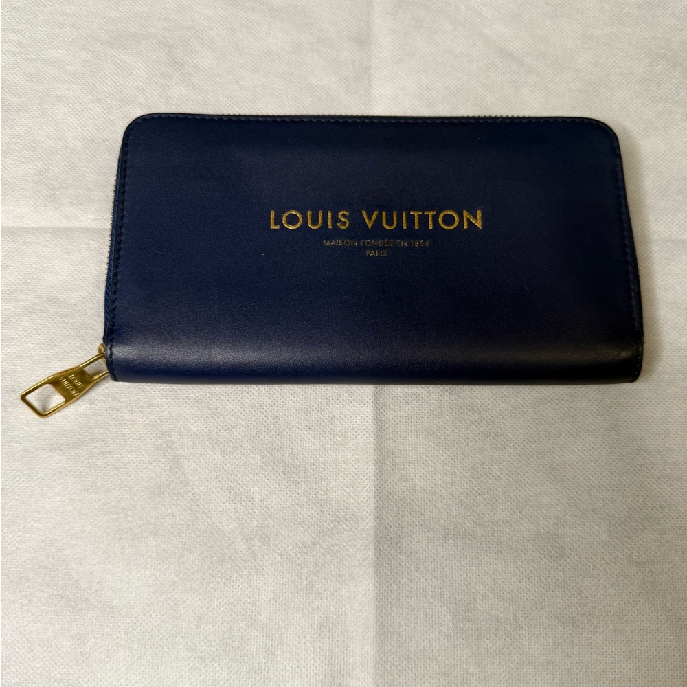 Women’s Louis Vuitton Flight Panama Long Wallet